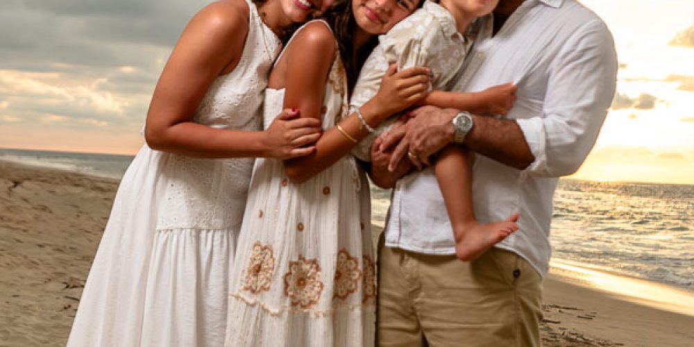 Sesiones de fotografía con Mancora Media, ideal para las vacaciones familiares en casas de playa