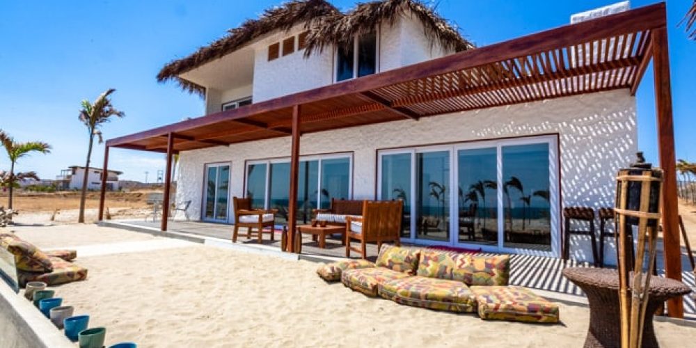Casa Pura Vida ubicada en playa virgen entre Máncora y Punta Sal