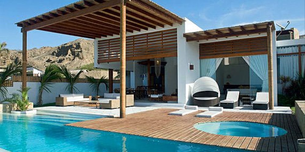 Villa Nirvana, a cozy beach house rental located at Pocitas, Mancora